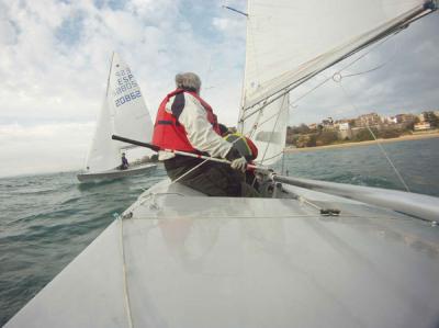 Chiqui IV y Mojito se hicieron con el triunfo en las regatas de la primera tirada válida del 2012 para la clase Snipe en  Santander.