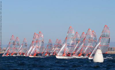 Coach Regata, aperitivo del Mundial 29er en aguas de Valencia