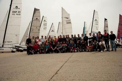 Doblete para los catamaranes del Náutico Sevilla  en la regata internacional el Castillito de Chipiona