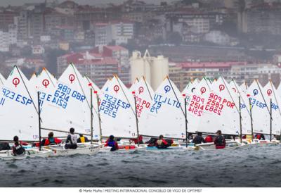 El británico Milo Gill-Taylor continúa al frente del Meeting Internacional Concello de Vigo