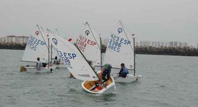 El campeón de España de Optimist por Equipos está entre alicantinos y canarios