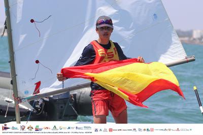 El español Xavier García Olle y la griega Kleopatra Anastassiou se proclaman campeones de Europa de Optimist 2021