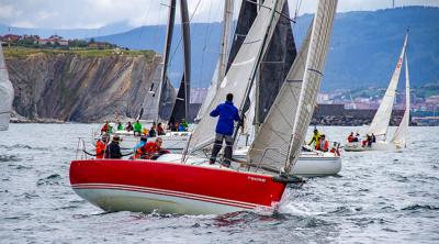 El I Trofeo Náutica Digital en el Abra entra en su fase decisiva