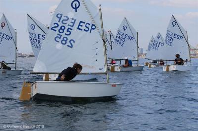  El RCN Valencia ha celebrado hoy la última jornada del Trofeo Presidente de vela ligera. 