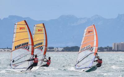 El RCN Valencia se abre al windsurf