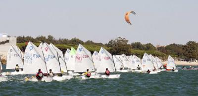 El sevillano Pablo Parias se impone en el primer campeonato provincial de la temporada para la clase Optimist.