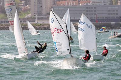 El Trofeo Presidente de vela ligera reunirá a más de 50 regatistas en el Abra