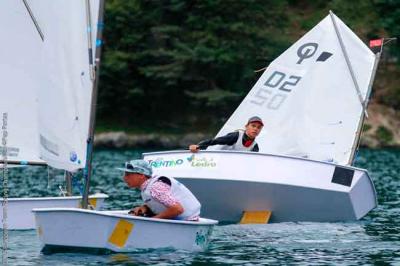 España se mete en las semifinales del Europeo Team Racing en el Lago di Garda