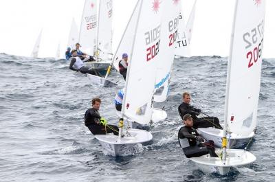 Europeo de Laser: Alsogaray y Buhl cercan a Thompson, mientras Bouwmeester y Olsson tensan la cuerda