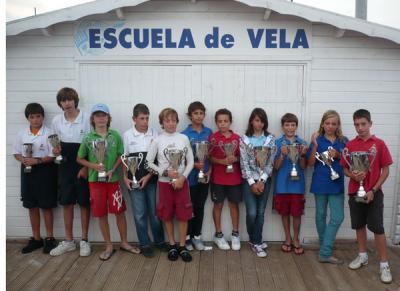 Irene Sánchez y Raúl Fernández vencedores del Open Clase Optimist del Club Náutico Altea.