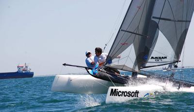 Jaime Hugo y Ramón Calero, primeros líderes de las Ligas de Catamarán y Patín a Vela en aguas de Cádiz   