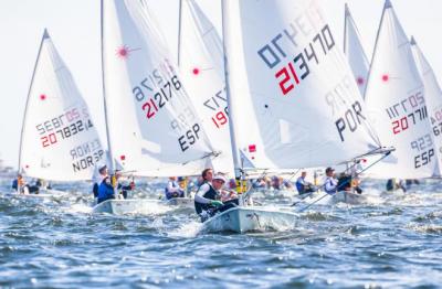 Jordi Lladó y Cristina Pujol acarician el título Nacional de Laser Radial