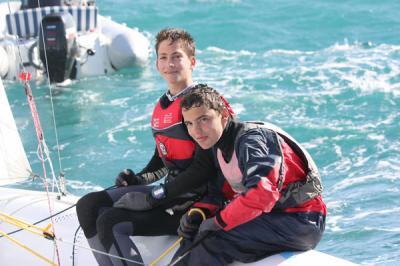 Jordi Xammar y Joan Herp (CN El Masnou) campeones de España absolutos y juveniles de la clase 420 