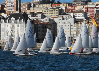 Jornada maratoniana en la que el Escuela de Náutica sale 1º del I Trofeo Presidente de Cantabria de snipe