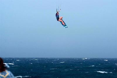 Kitesurf hasta el anochecer en el Gran Canaria Air Battle 