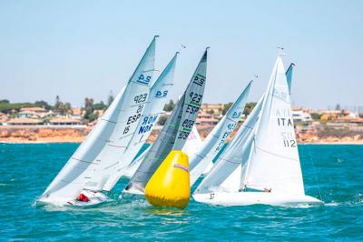 La mallorquina Violeta del Reino lidera la clasE Hansa 303 Femenina