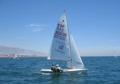 La tripulación almeriense de Alberto y Angel Parrón se adjudican la tercera y penúltima copa de Andalucia de Snipe