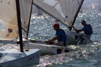 Los Finn comenzaron su participación en Santander. Nada cambio la jornada final de la regata Infantil Juvenil para la clase Optimista y 420