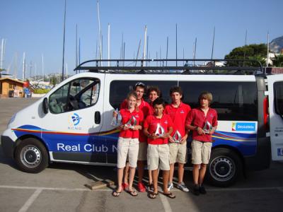 Los regatistas del Real Club Náutico de Dénia son terceros en el Campeonato Autonómico de Optimist por equipos