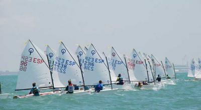 Manuel Álvarez Dardet se proclama campeón de la 43 Semana Náutica de El Puerto de Santa María