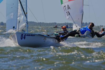 Pacheco y Betanzos se meten en el podio provisional del Europeo de 470   