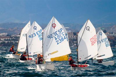 Primer asalto a la Copa de Andalucía de Optimist 2018