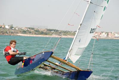 Rafael Ruiz consolida su liderato en la bahía de Cádiz