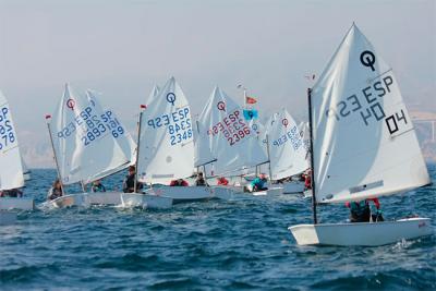 Resuelto el primer asalto a la Copa de Andalucía de Optimist 2019