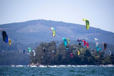 Todo a punto para el V KiteFest Cesantes Trofeo Xacobeo más espectacular