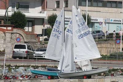 Un amago de NE dejó a la flota Snipe clavada  en la rampa de Puerto Chico.