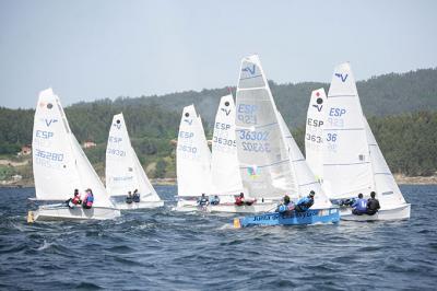 Zampacavallo y Francés no se apean del oro en el Campeonato de España de Vaurien en Raxó